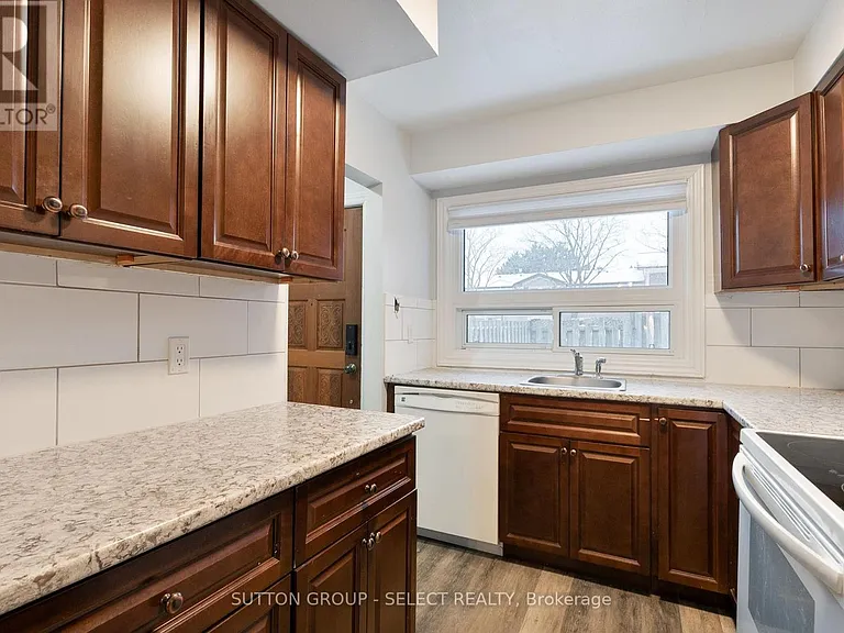 1010 Kipps Ln — Photo 8