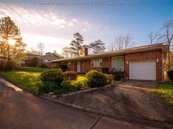 5003 Frederick Dr, Charleston, WV 25313