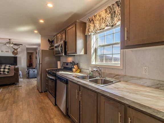 5th image of 1501 Searles Road