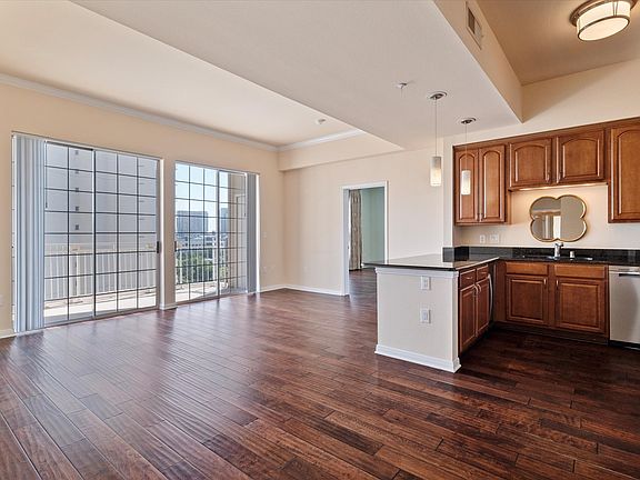 5th image of 3225 Turtle Creek Blvd APT 1009