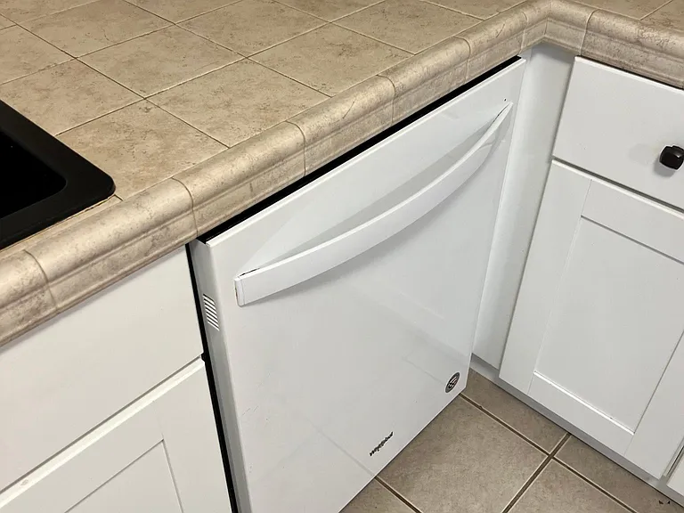 194 Linden Ave #2 — Photo 7