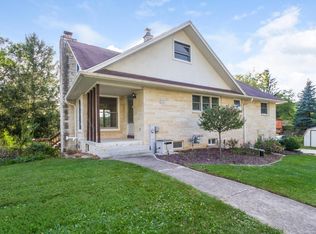 W301N9465 County Rd E, Hartland, WI 53029