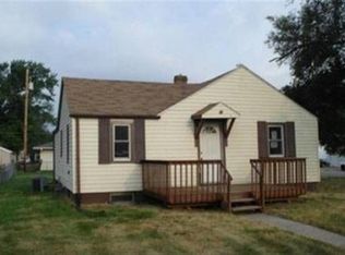 601 1st St, Colona, IL 61241