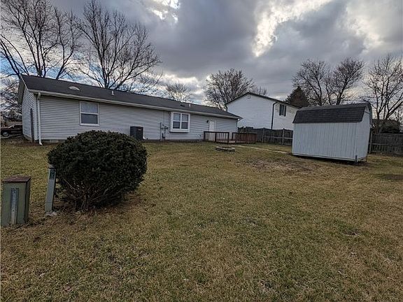 3rd image of 107 Topsfield Farm Cir