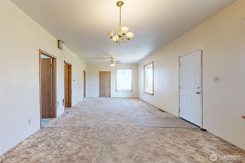 3rd image of 319 W Cherry Street