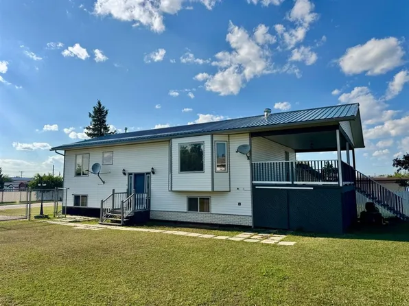 908 S 4th Ave, Hines Creek, AB T0H 2A0