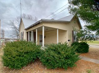 215 W 11th St, Mount Carmel, IL 62863