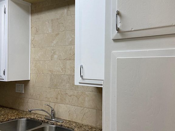 4th image of 243 S Park Ln