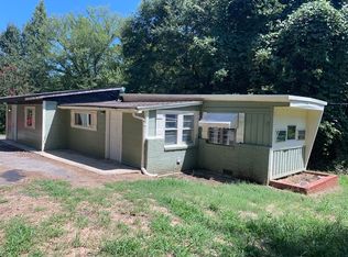 18 White Horse Road Ext, Greenville, SC 29605