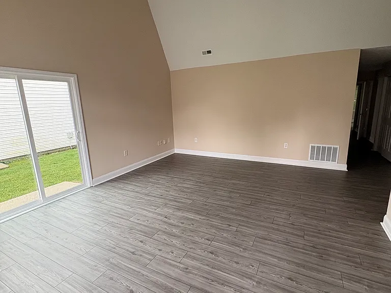10770 Central Ave — Photo 2