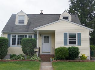 84 Claire Ave, Woodbridge, NJ 07095