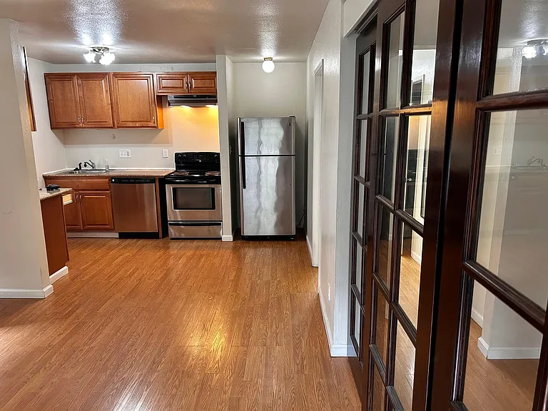 101 Kinross Dr #4 — Photo 41