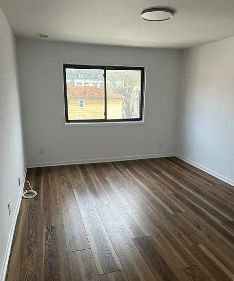 603 55th St #302 — Photo 9