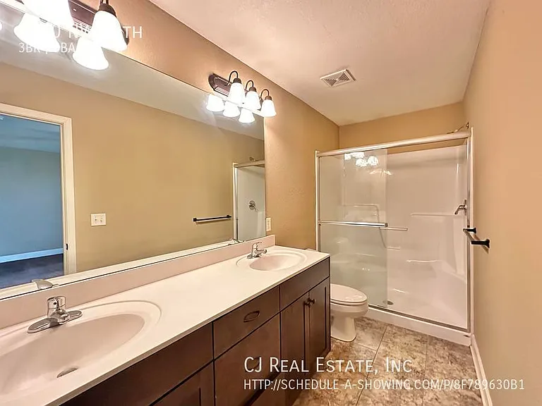 3820 NW 94th St — Photo 10