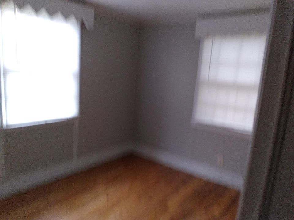 1st image of 1555 Wellworth Ave