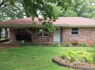 822 Trammel Rd, North Little Rock, AR 72117