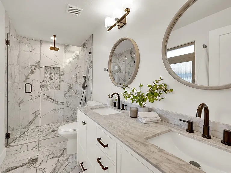2311 E Delia Dr #R — Photo 11