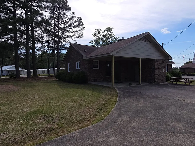 311 Moyton Ave — Photo 23