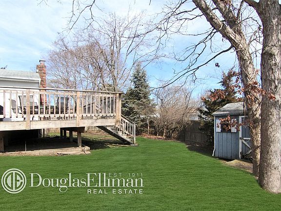 5th image of 643 Sayville Ave
