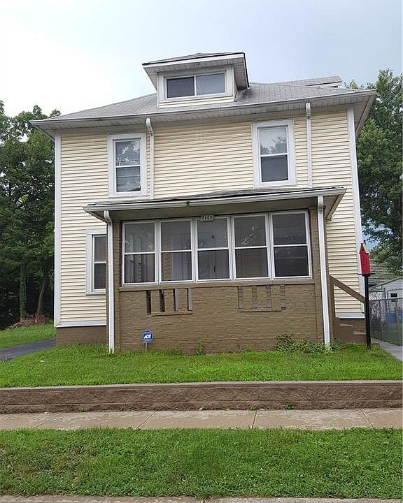 1st image of 3142 N Kenwood Ave