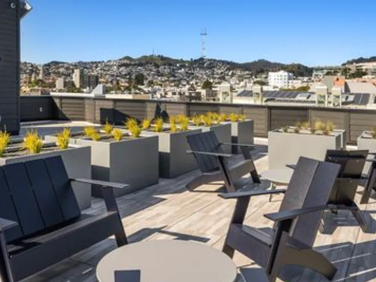 235 Valencia Street — Photo 9
