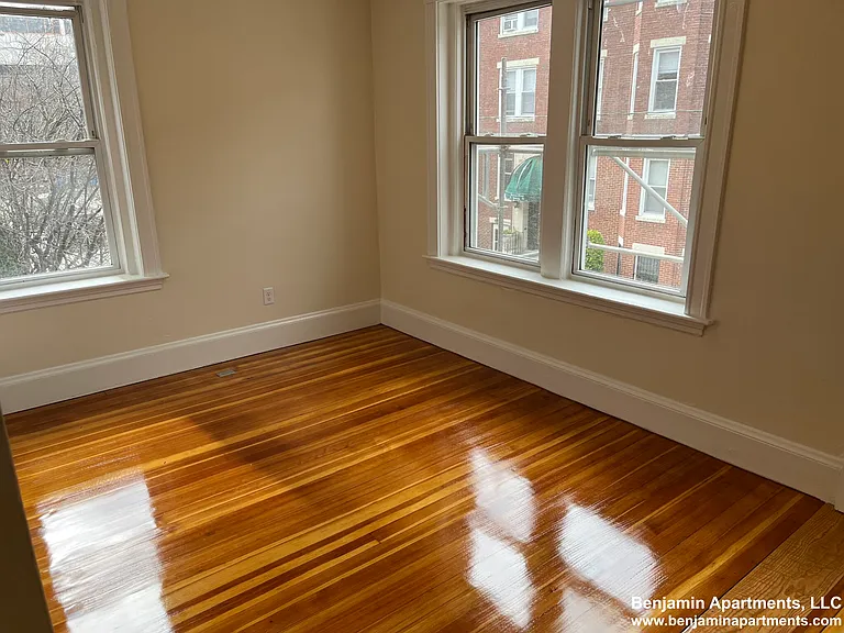 6 Barrows St #13 — Photo 9