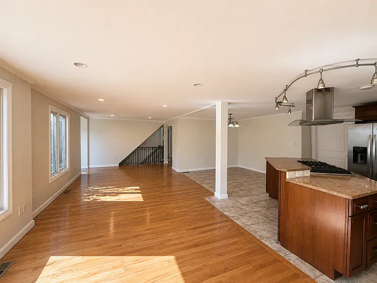 169 Summer St — Photo 10