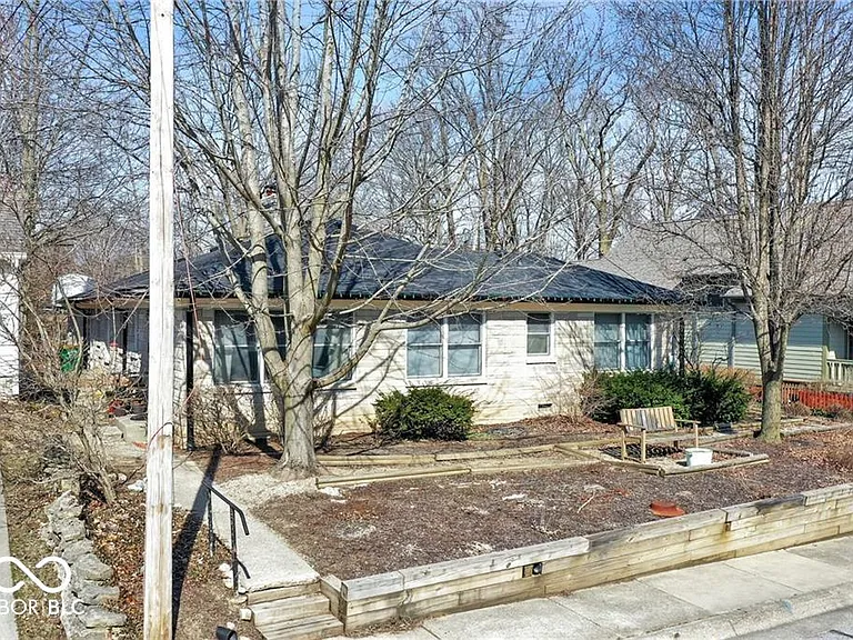 760 W Pine St — Photo 13