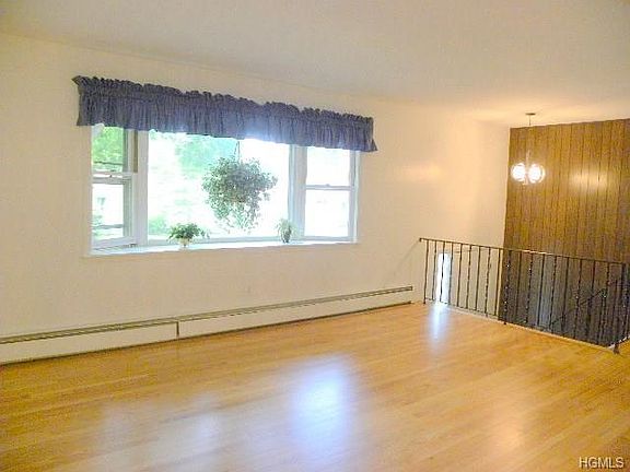 4th image of 23 Louis Ave