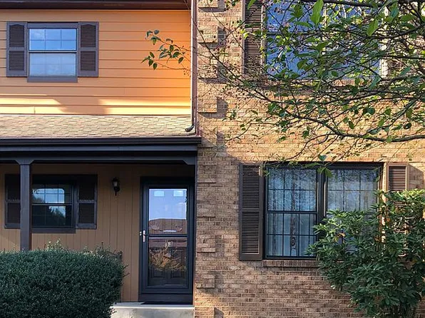 33 Adele Ct, Lawrence Township, NJ 08648