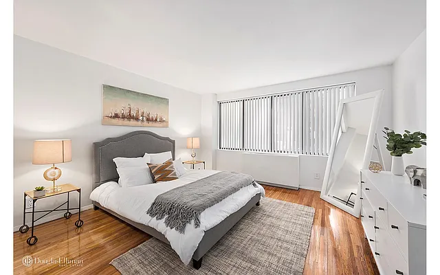 Rented by Douglas Elliman | media 14