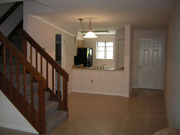 dining area/fresh paint & Tile