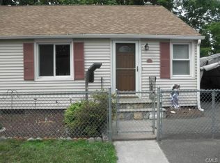 40-42 Wake St, Bridgeport, CT 06610