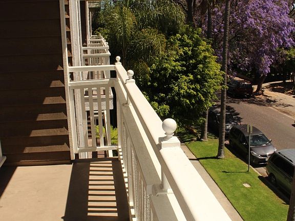 5th image of 1810 Malcolm Ave #207