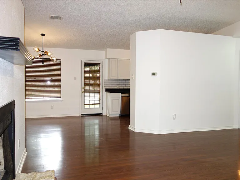 7014 Riverton Dr — Photo 7