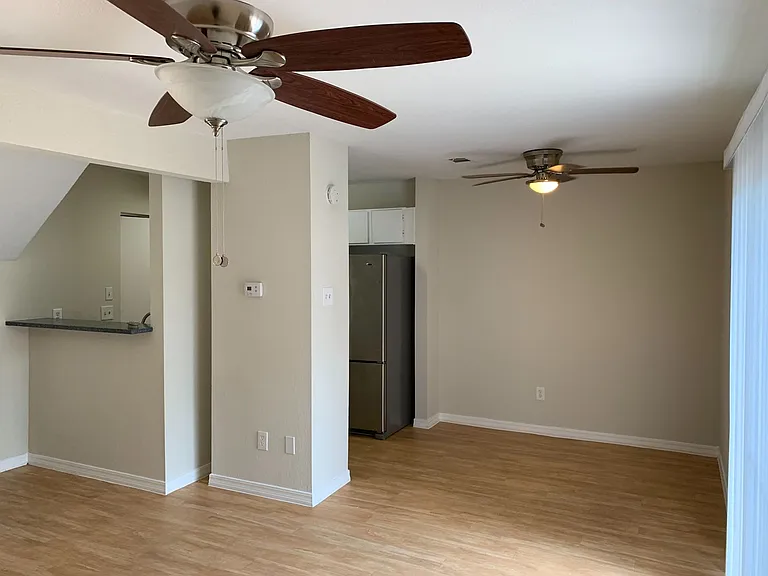 513 S Park Dr — Photo 39
