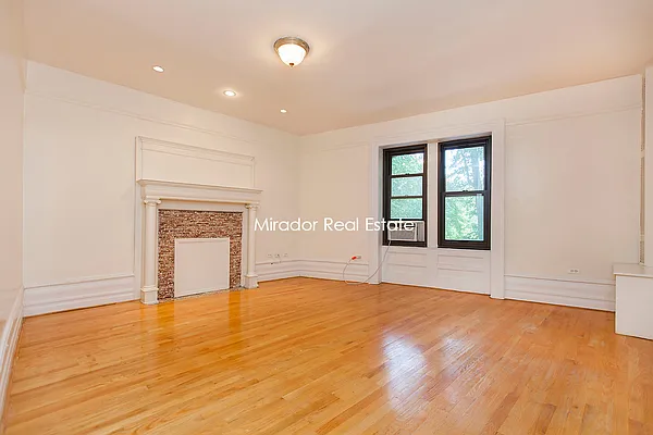 Rented by Mirador Real Estate | media 11