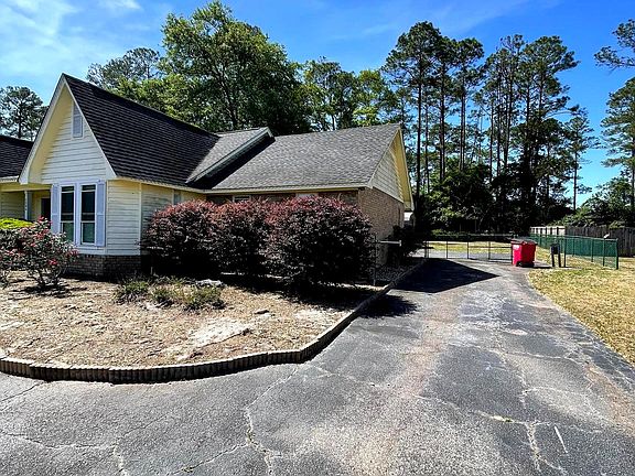 5th image of 1104 Lakeview Dr