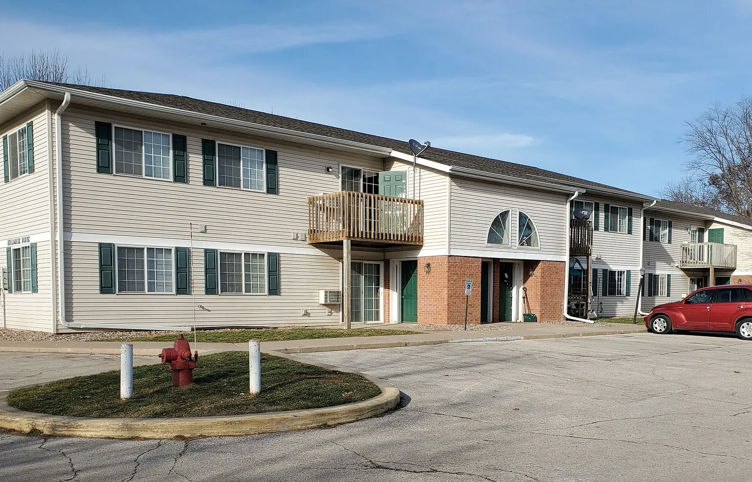 Oak Ridge Apartments — Photo 2