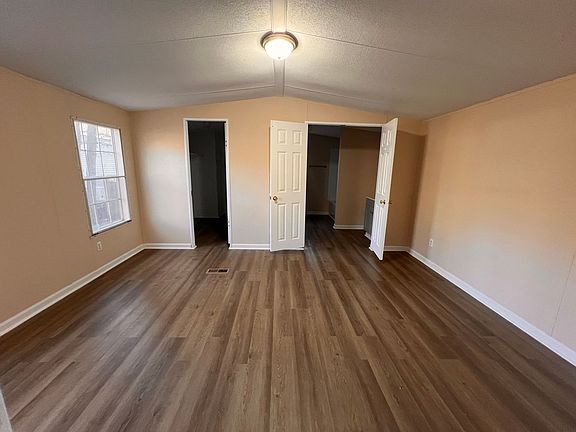 3rd image of 148 Koger Dr