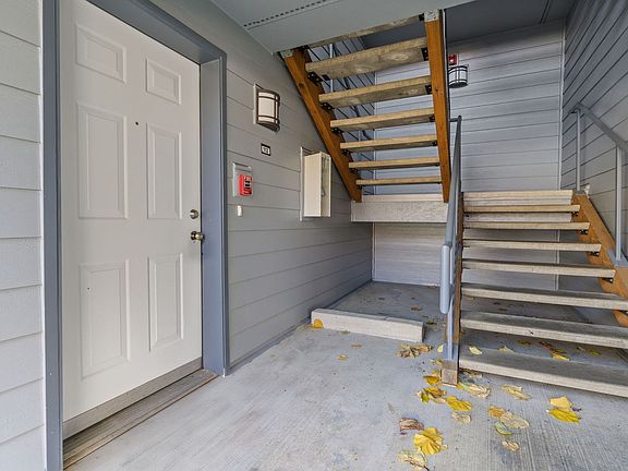 3rd image of 6048 SE Drake St Unit 112