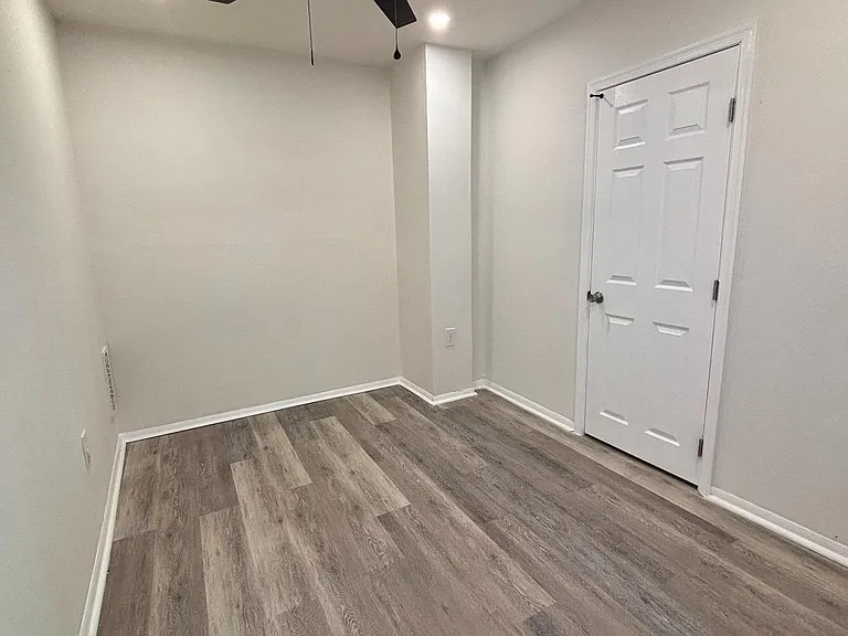 1933 N Judson St #2R — Photo 6