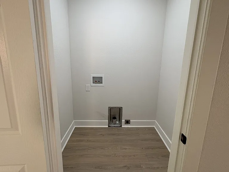 1430 Hicks Ave — Photo 12