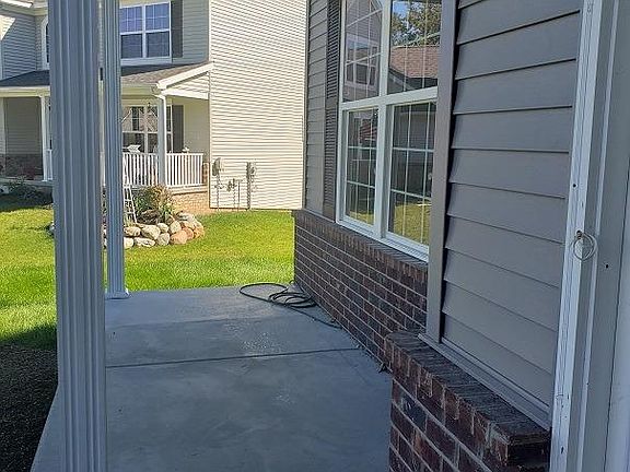 2nd image of 9802 Cobb Hollow Ct