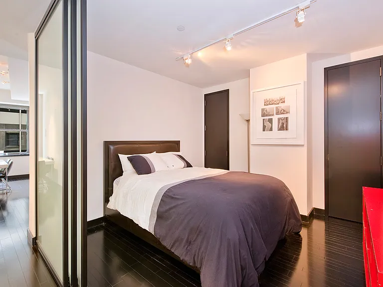 20 Pine St #815 — Photo 6