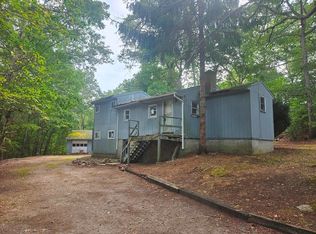 185 Burdickville Rd, Charlestown, RI 02813