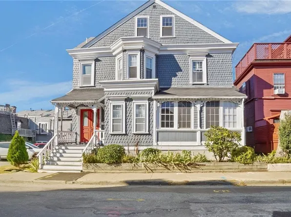 12 Catherine St APT 3, Newport, RI 02840