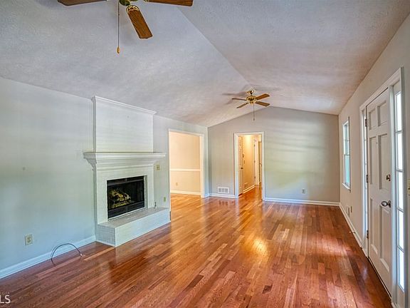 4th image of 125 Eric Run Ct