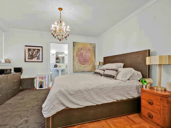 23 East 69th Street image 6 of 12