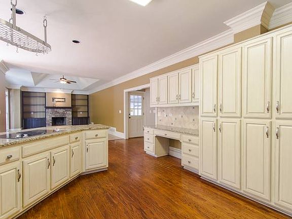 Open Concept!!